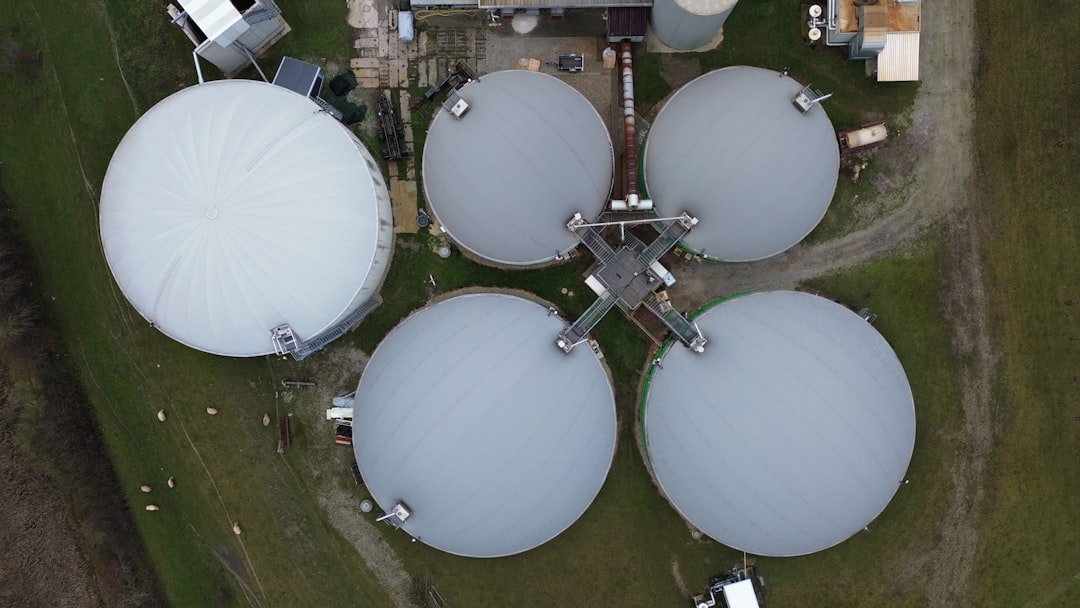 Vista aerea di un impianto biogas